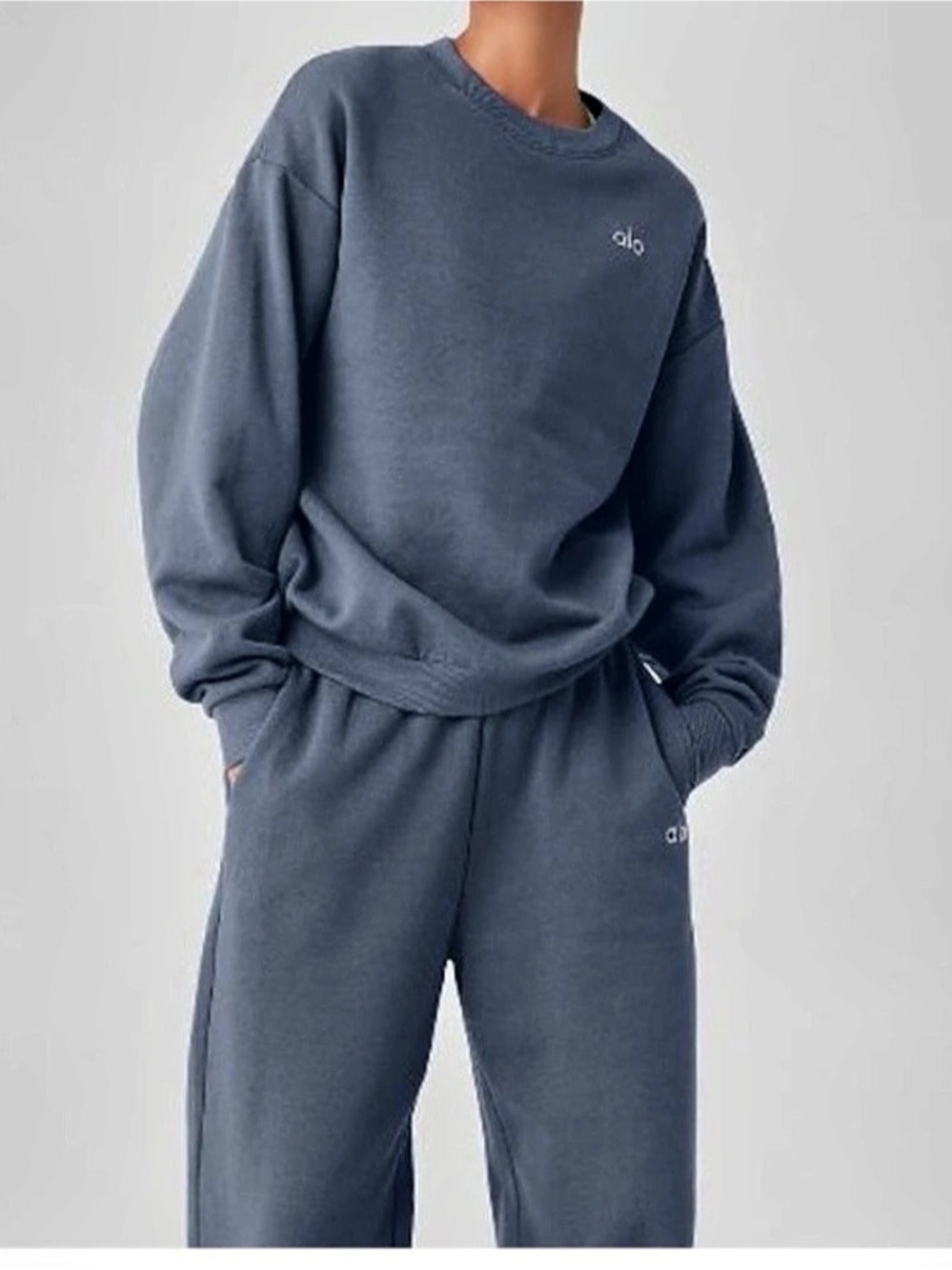 Alo Accolade Crew Neck Pullover & Accolade Sweatpants California Blue Small NWT